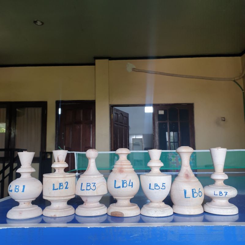 Pion Sangkar Tebok Pleci / Lovebird / Murai Kayu Mahoni