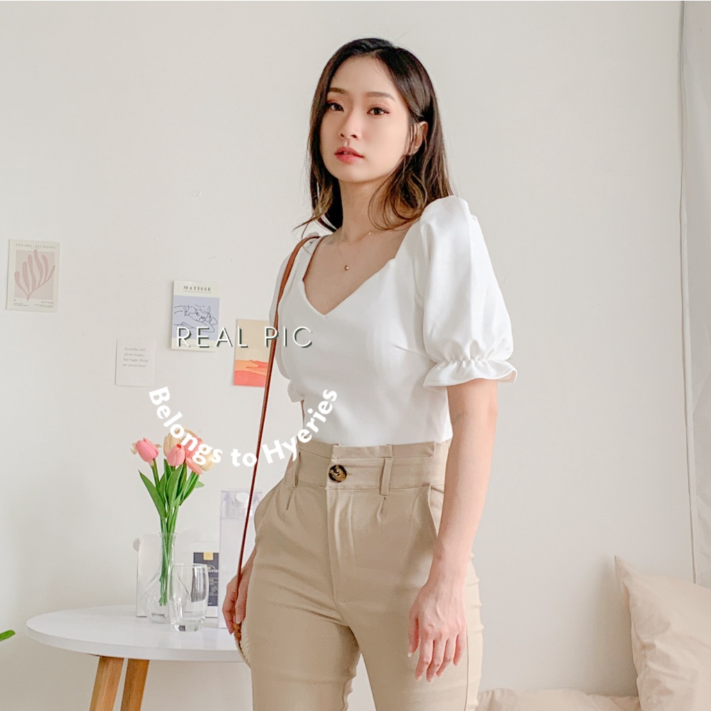 HYERIES Heejin top  / Atasan Casual Wanita Korea / Vneck Puffy Sleeve Top / Puff Sleeves Top / Atasan Lengan Balon / Blouse Wanita / Pakaian Polos Wanita / Baju Korea Aesthethic / Korean Crop Top / Square Neck Top / Atasan Scuba / Pakaian Wanita Kasual