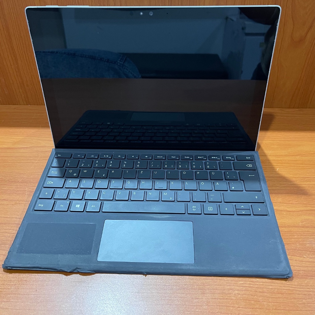 Microsoft Surface Pro 4 Ci5 6300U 2.5GHZ RAM 8 GB SSD 256 GB