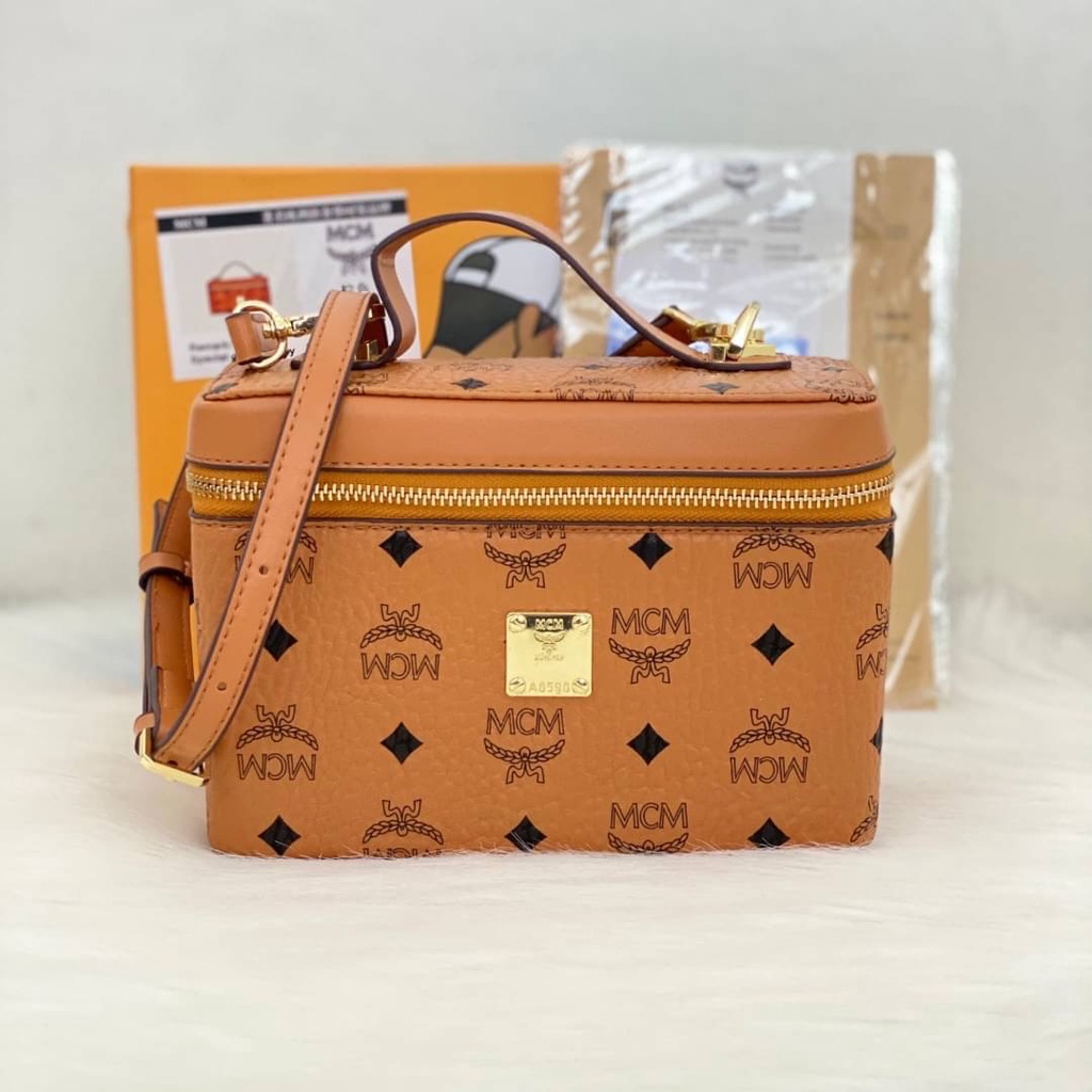 MCM TAS WANITA MCM VANITY CASE ROCKSTAR MCB021