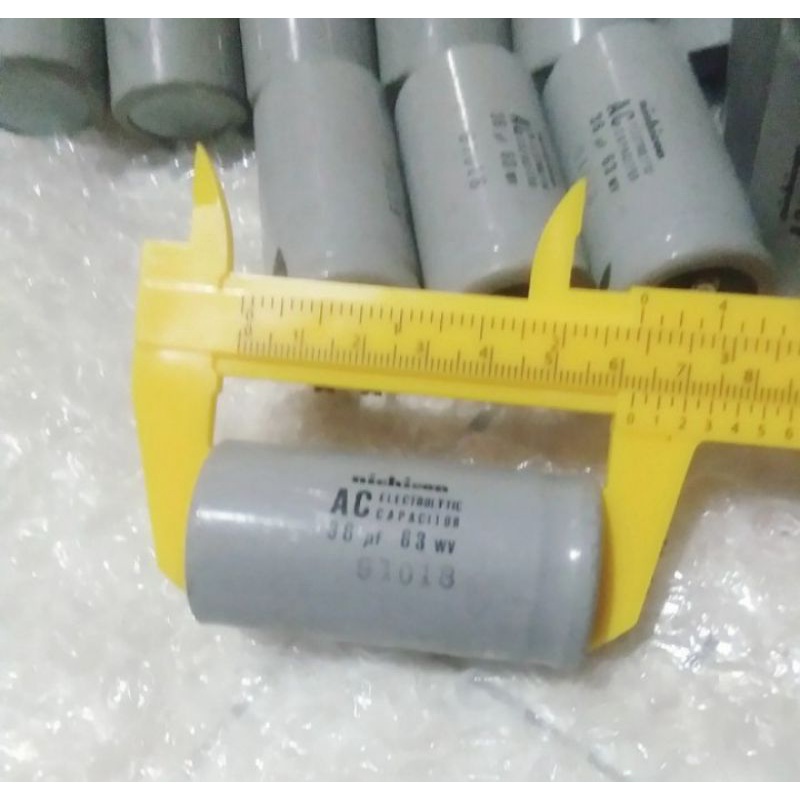 elko.AC ELECTROLYTIC CAPACITOR - 36uf - 63wv