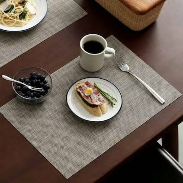 TABLE MAT