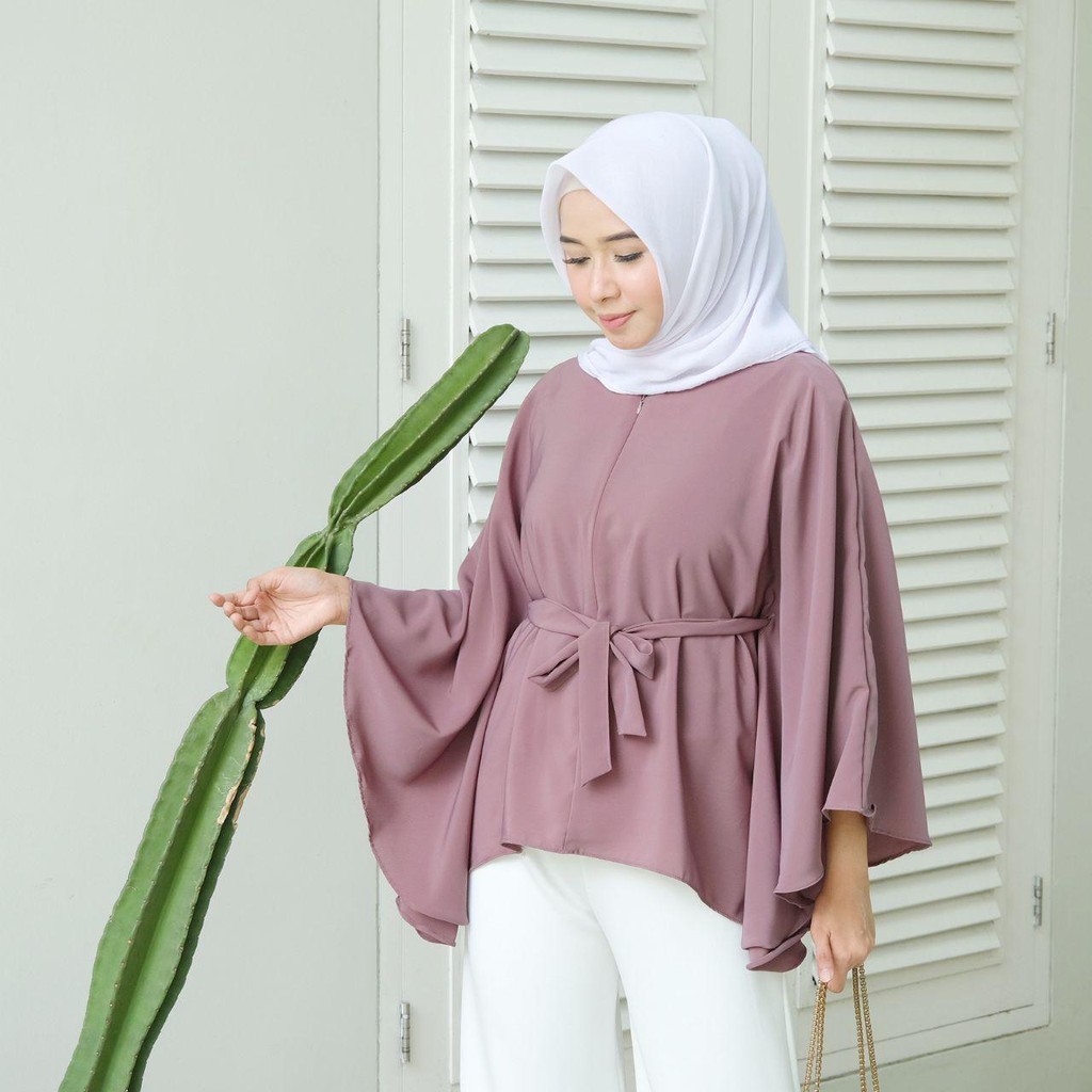 CARLA BATWING TOP