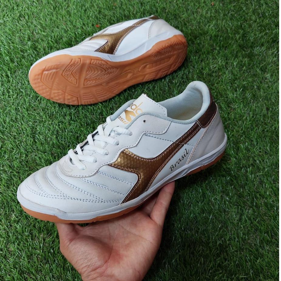 (BEST SELLER) Sepatu futsal diadora. sepatu futsal KULIT