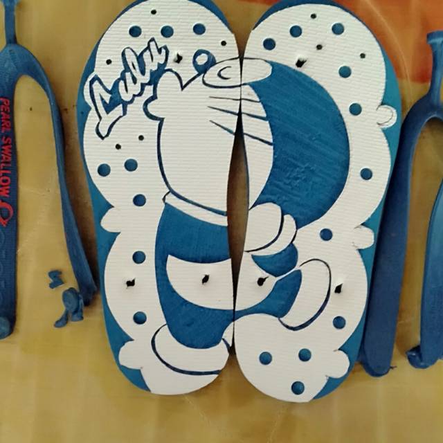 Gambar Doraemon Di Sandal  Swallow  Koleksi Rina