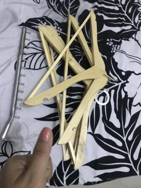 Hanger Kayu Palang Untuk Di Hotel Hotel Dengan Anti Theft
