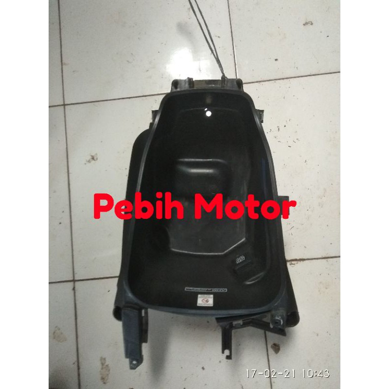 box helm  atau bagasi jok honda genio second original copotan orsinil