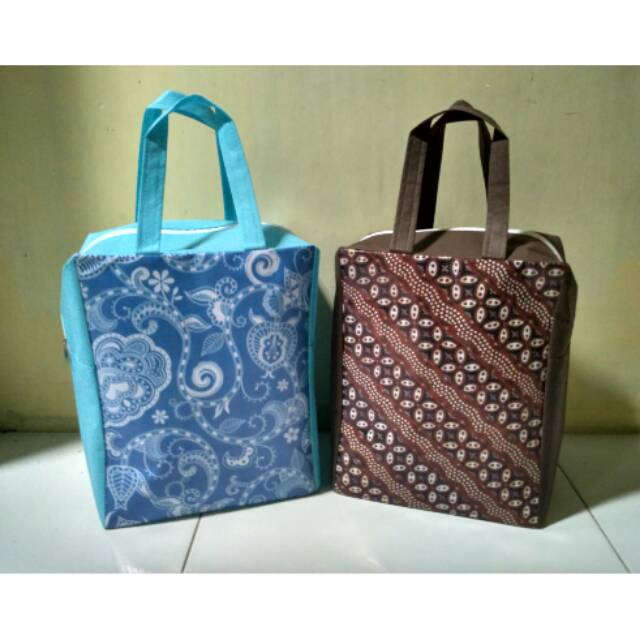 

Tas souvenir ultah/tas hantaran model resleting motif batik