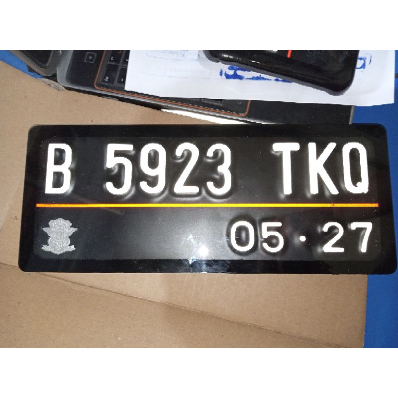 plat MOTOR akrilik baut tanam (sepasang)