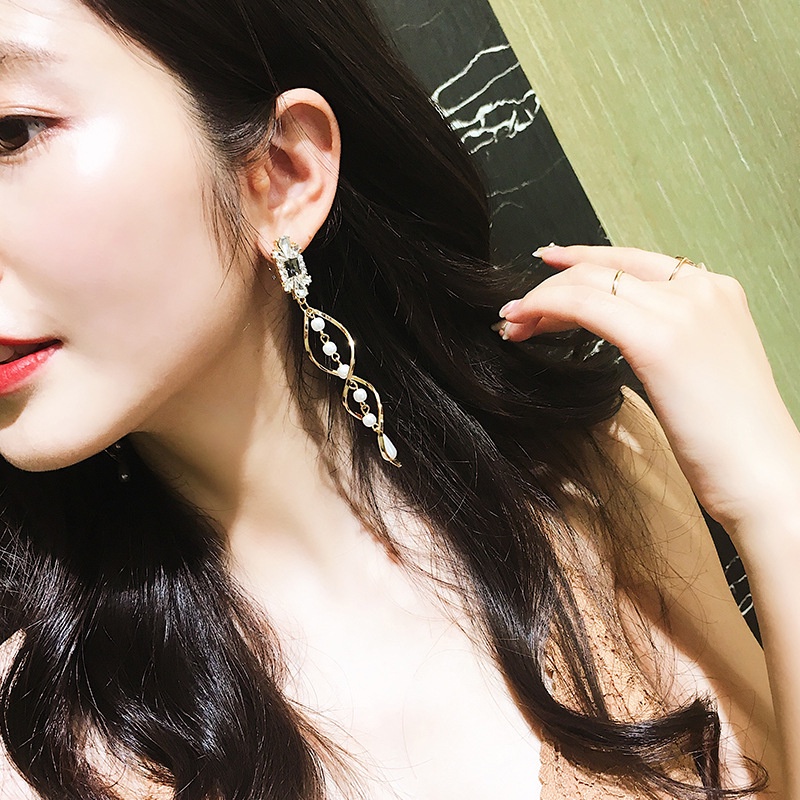 Anting Kristal Mutiara Bentuk Spiral Gaya Korea