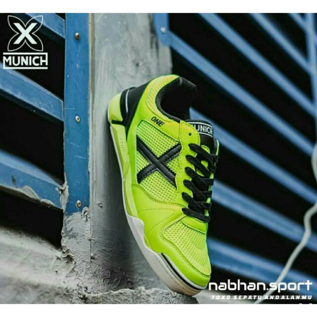 SEPATU FUTSAL X MUNICH ONE INDOOR 25 NEON GREEN