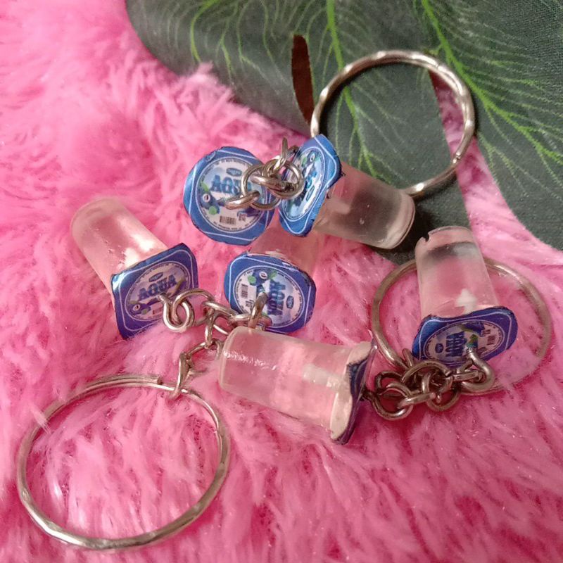 Gantungan kunci unik lucu aqua gelas murah-2