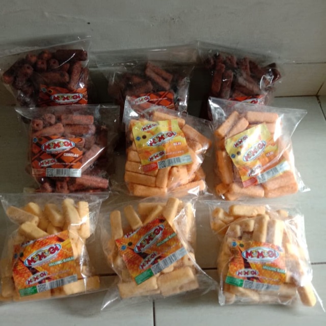 

Momogi stik 160gr (keju,coklat,jagung bakar)