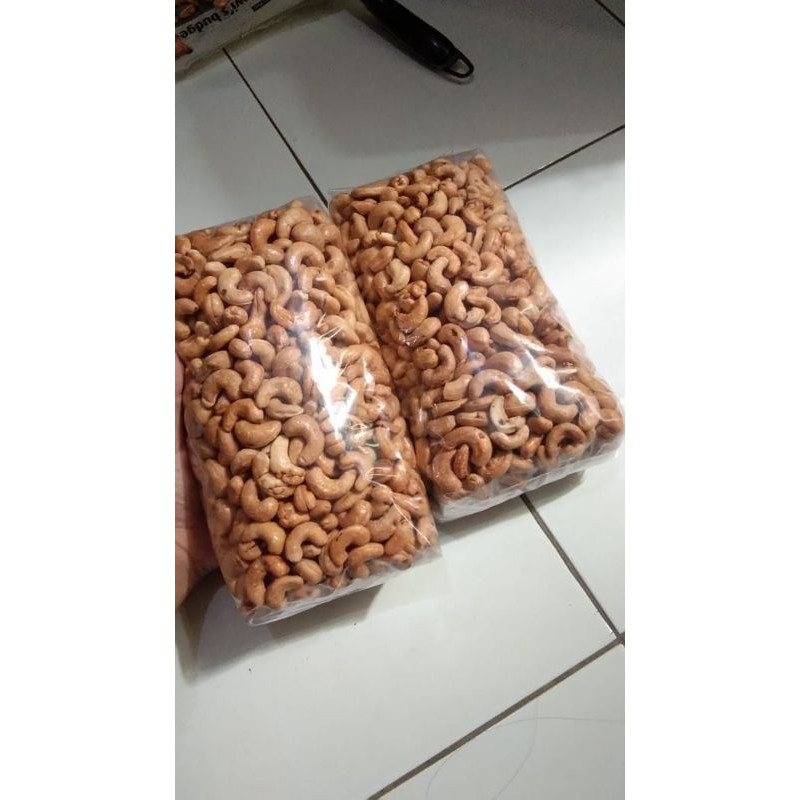 

Kacang Mede 1 kg
