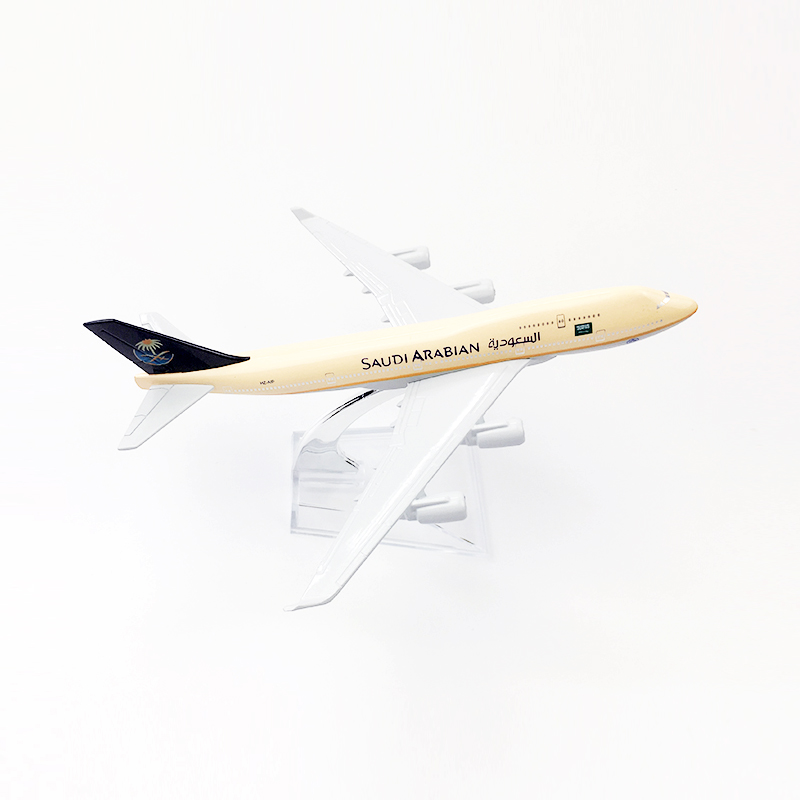 Model Pesawat Terbang Saudi Arabian Airlines B747 Boeing 747 Diecast Alloy Metal Model 16CM / 20CM