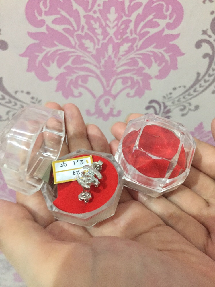 Kotak Cincin Perhiasan Untuk Pasangan