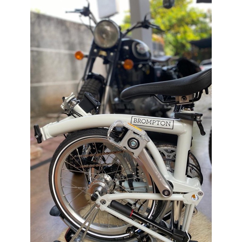 sepeda brompton m6r papyrus white