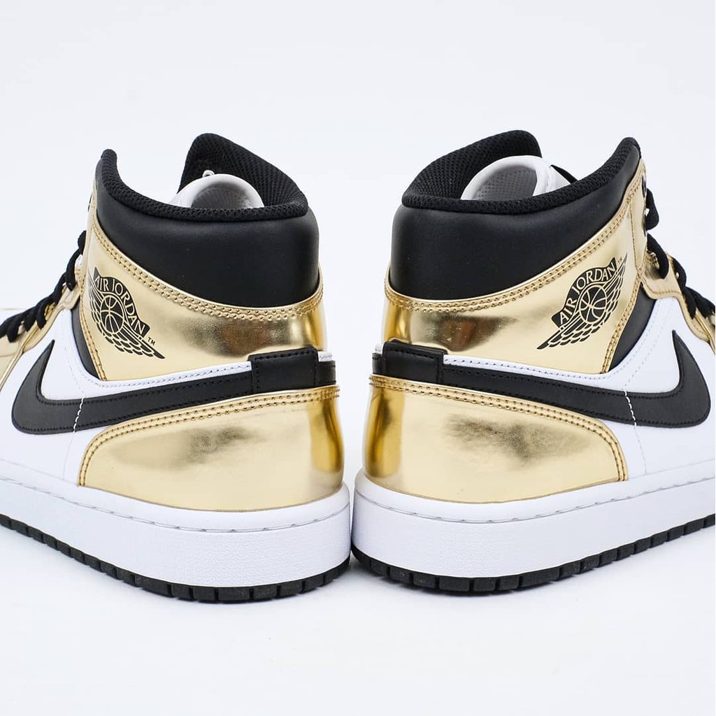 Air Jordan 1 Mid SE Metallic Gold