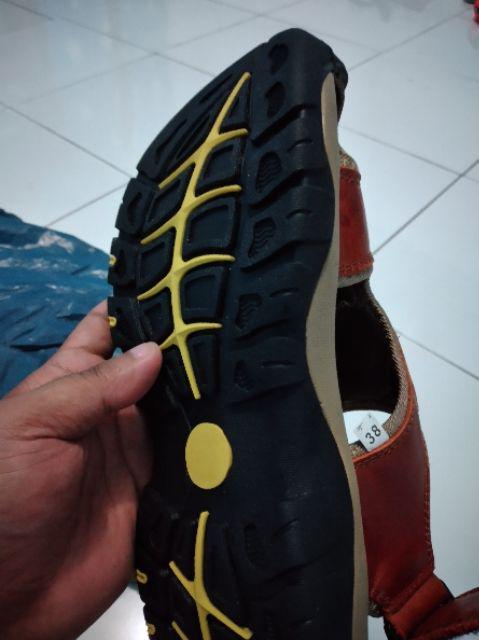 Ukuran Besar 39~47 Sepatu Olah Raga Pria Sepatu Tahan Air