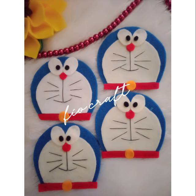 

Amplop karakter Doraemon