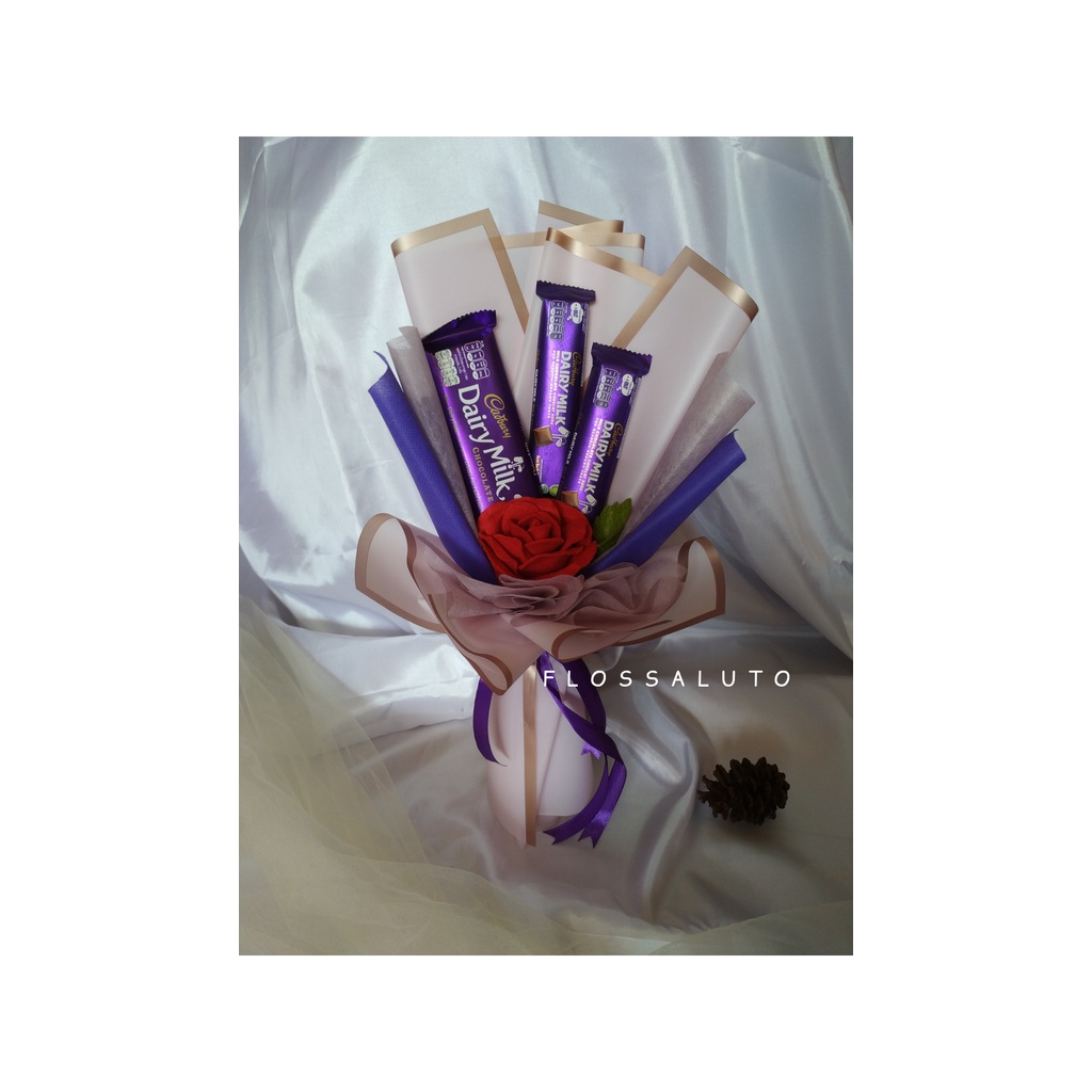 

Buket Coklat Cadbury / Buket Coklat Silverqueen / Hadiah Cewek / Hadiah ulang tahun/Kado anniversary