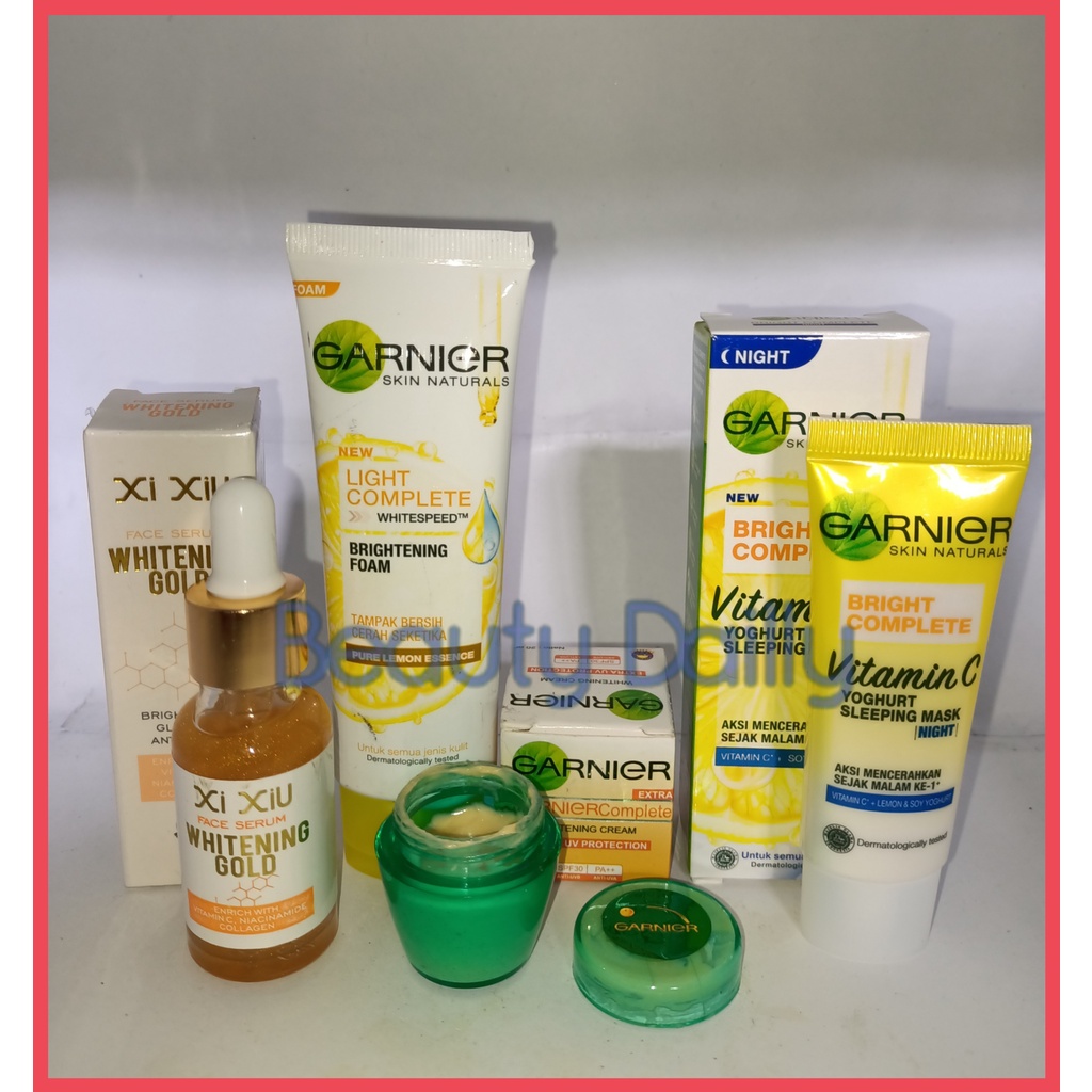 PROMO Paket 4 IN 1 Garnier - Garnier Light Complete Facial Foam 50 ml + Garnier Bright Complete Vita