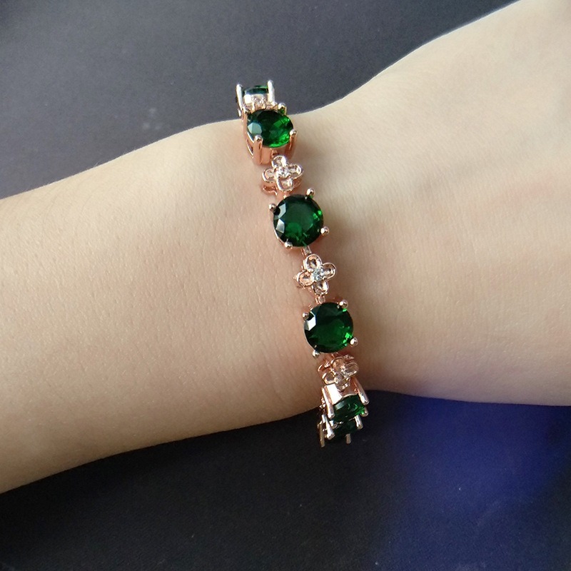 Set Perhiasan Kalung Anting Gelang Cincin Emerald Bentuk Daun Clover