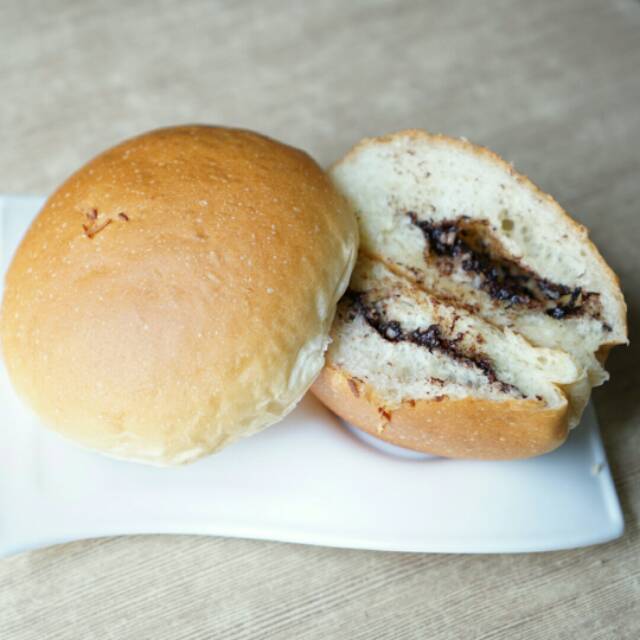 

Lekker bakery Roti manis coklat keju