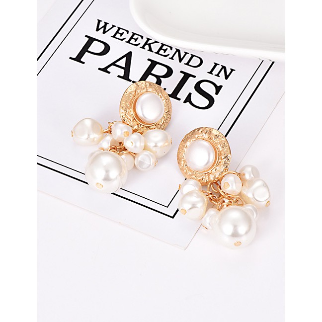 LRC Anting Tusuk Fashion Gold Alloy Pearl Stud Earrings F32185