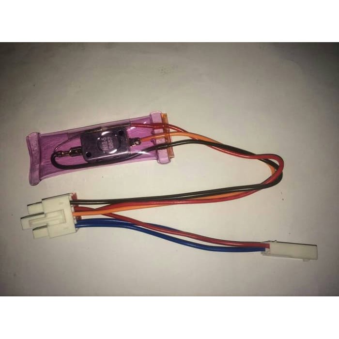 DEFROST-BIMETAL  2008 KULKAS 3 KABEL GOLDSTAR FUSE DALAM 2 SOCKET