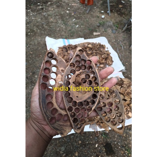 kayu gaharu kayu gaharu asli kalimantan limbah kayu gaharu dupa gaharu buhur gaharu bahan dupa gahar