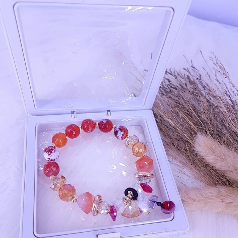 gelang titanium batu kristal free size karena bahan ngaret FREE BOX