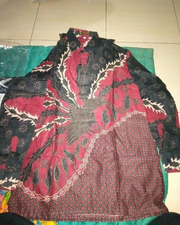 Kemeja Batik Pria Lengan Pendek     M  L  Xl