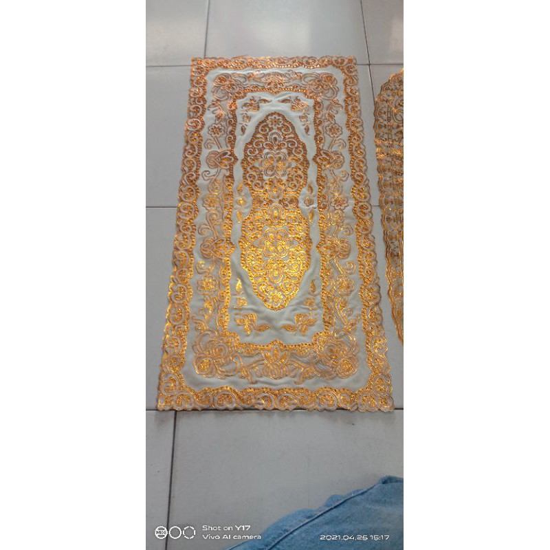 alas meja tamu palastik