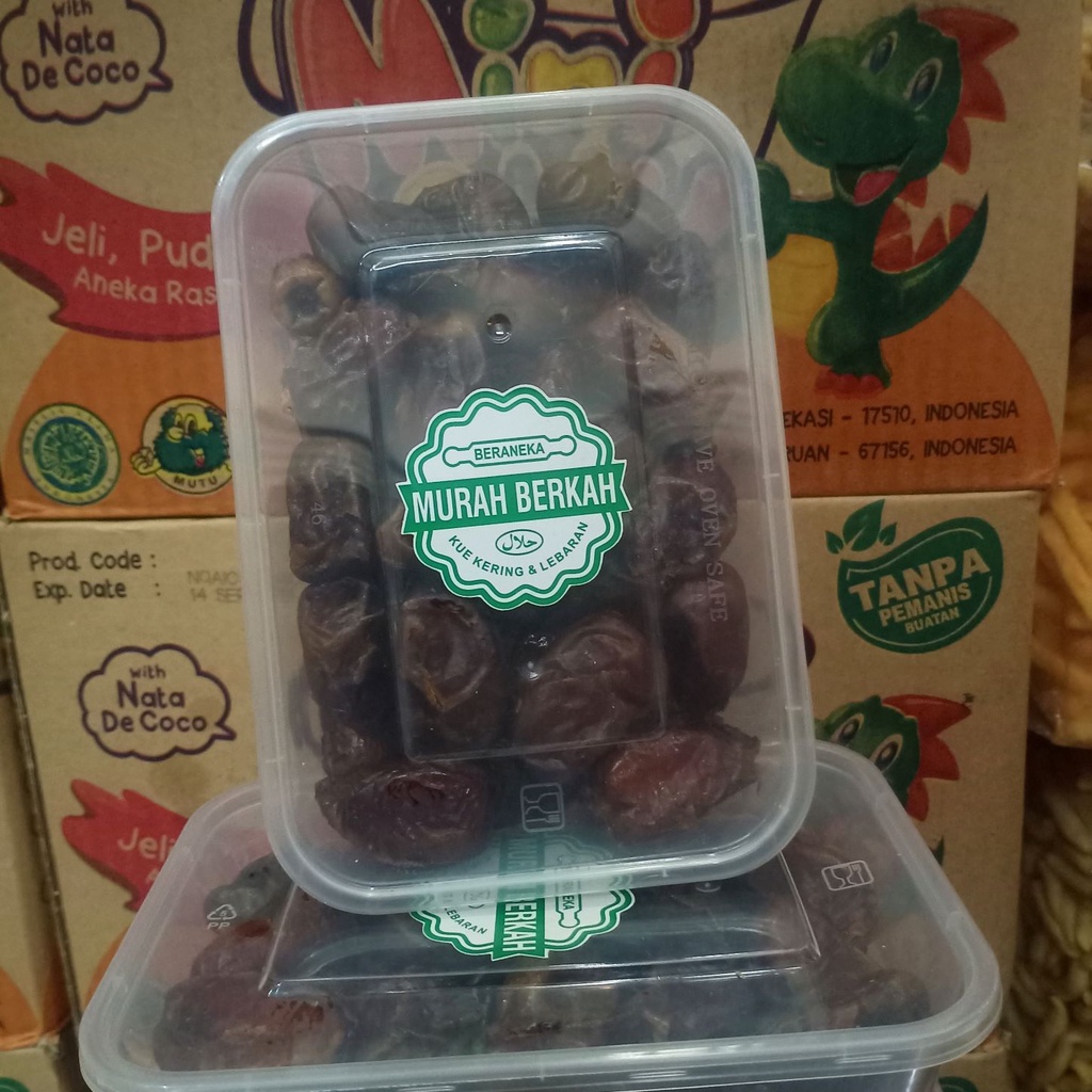 

Cemilan Kue Kering Kurma Kering Kiloan / Toples 500gr