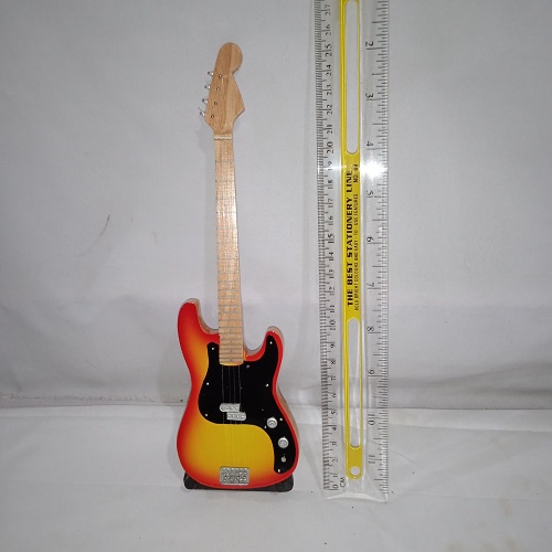 Miniatur Gitar Bass Elektrik Model Fender Bahan Kayu Free Dudukan/Stand Holder Tinggi Gitar 25 cm Warna Bisa Pilih