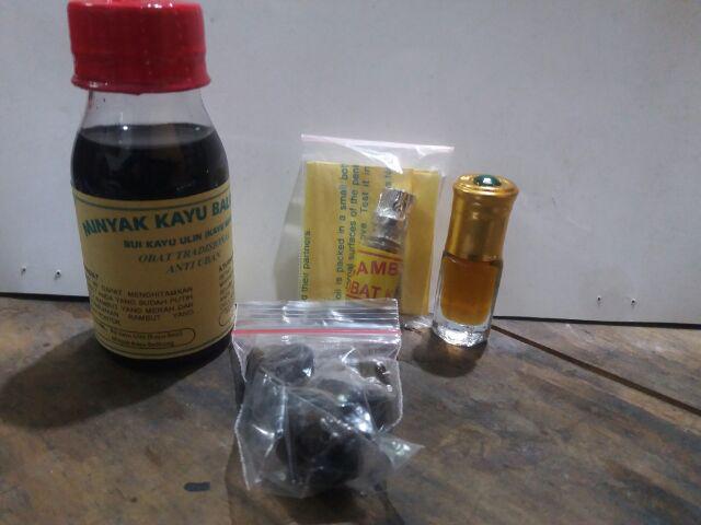 Minyak Gaharu Tiga Ml ( Perfume Oil )