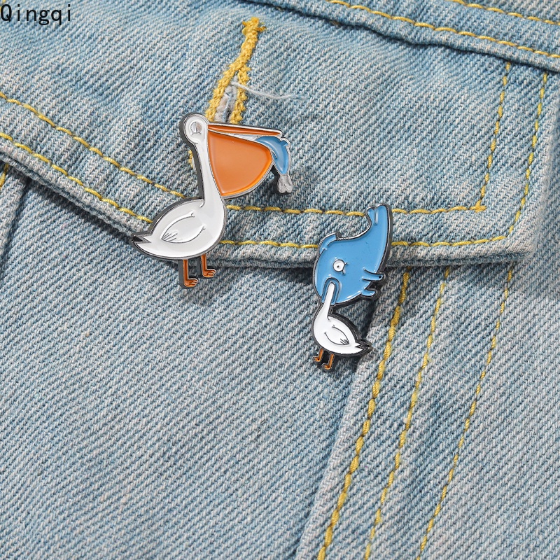 Bros Pin Enamel Desain Kartun Ikan Makan Pelican Bahan Metal Untuk Hadiah