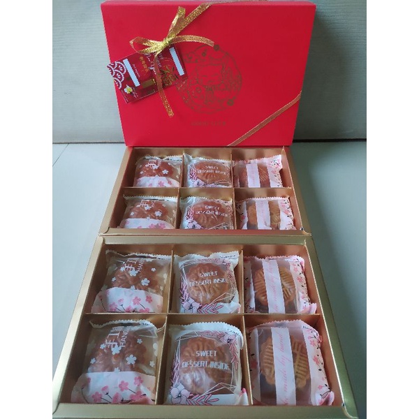 

Hampers Kue Bulan Moon Cake Mooncake Tausa Redbean Cokelat Mungbean berat 60 gram