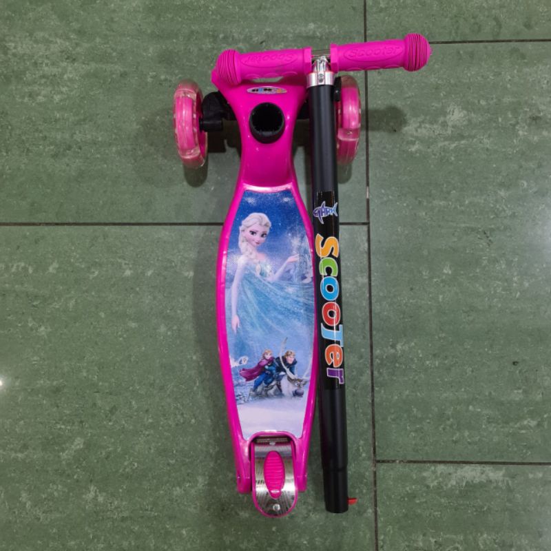 Scooter Kickboard Motif Abstrak &amp; Disney / Skuter anak