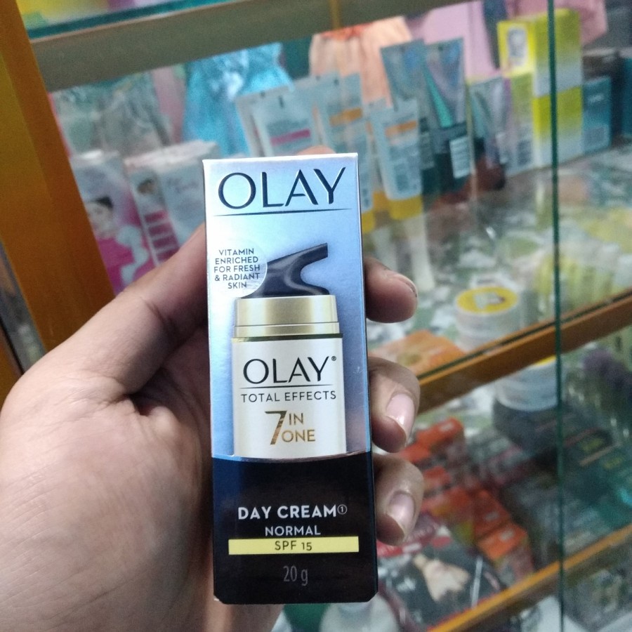 Olay total effect  7 in 1 day / night cream spf 15