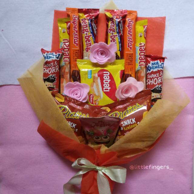 

Snack bouquet/snack buket hadiah wisuda kado