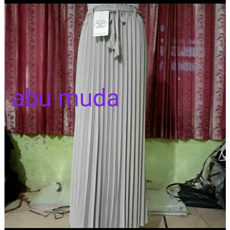 Plisket Bawahan Kebaya Rok Bawahan Kebaya Rok Plisket Tebal Rok Bawahan Rok Plisket Tebal Ori  Rok Bawahan Panjang Rok Plisket Tali PremiumRok Plisket Kebaya Bawahan Kebaya Plisket Bawahan Plisket Rok Rok Plisket Bahan Tebal Rok Bawahan Wanita-Abu muda