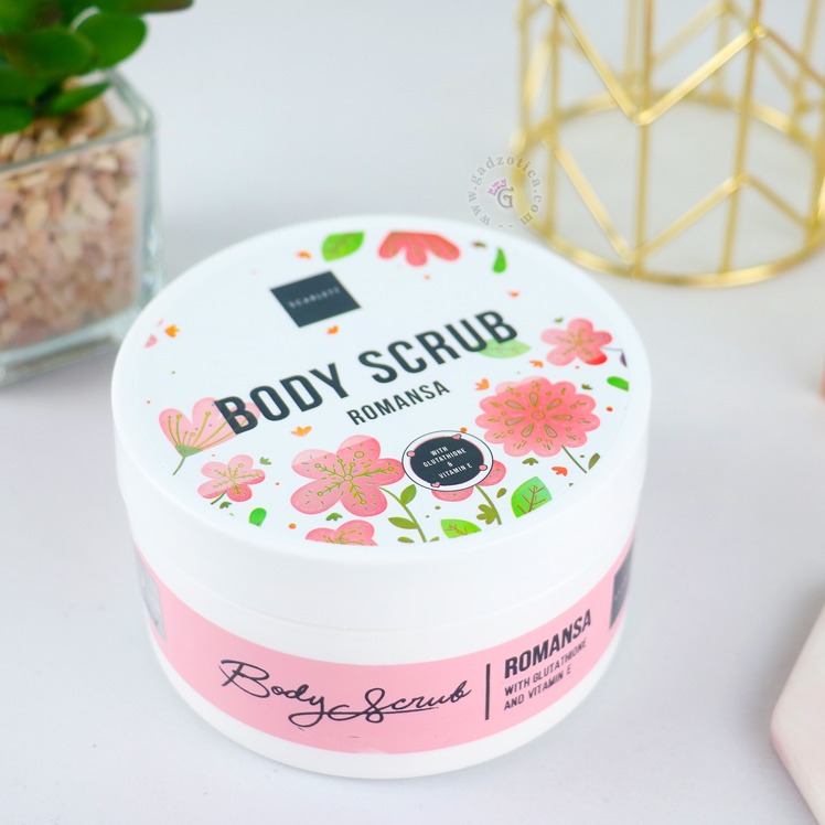 SCARLETT Brightening Whitening Body Scrub 250ml BPOM