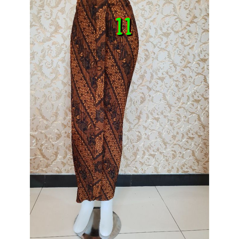 ROK PLISKET BATIK WIRU