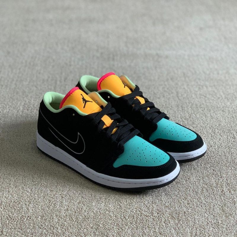 Sepatu nike air jordan 1 low SE aurora green