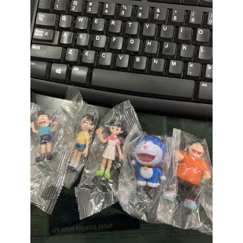 

doraemon impor kecil set 5 topper kue ultah