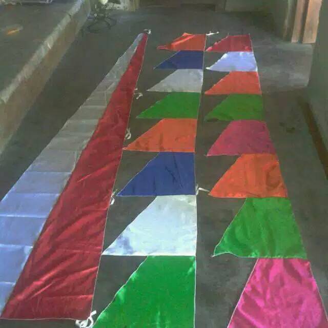Bendera Umbul-Umbul Panjang 3 Meter /Bendera Umbul Warna-warni