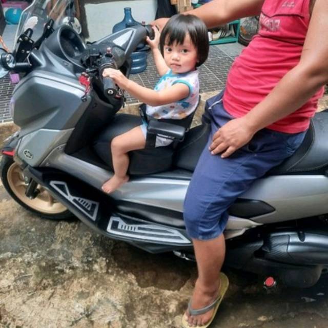 Kursi jok depan tempat duduk boncengan anak  motor  matic  