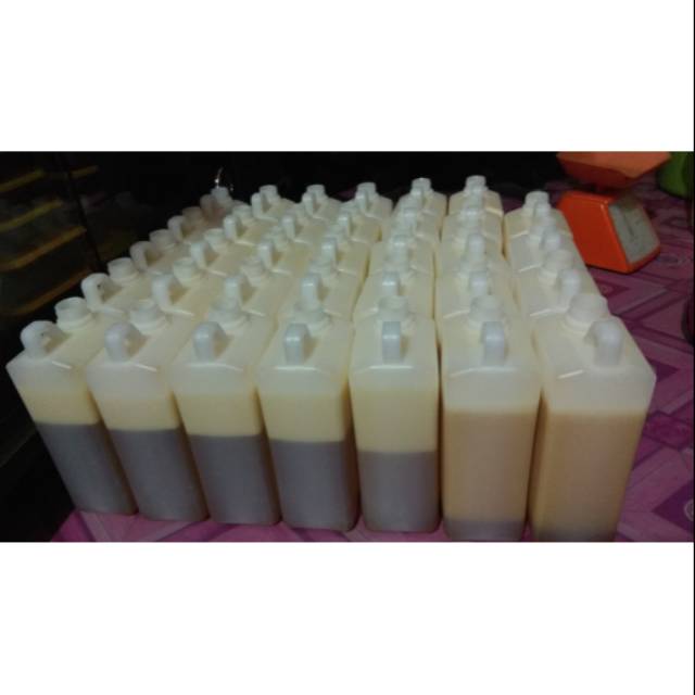 

Madu asli hutan Sumatra,berat bersih 1000gr/1kg